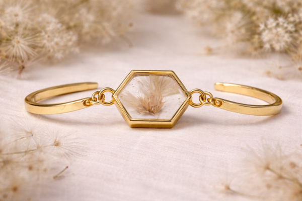 Handmade resin dried flower bracelet Natural dried Grass Hexagon Boho Aesthetic Bracelet for Women (ARB-06)