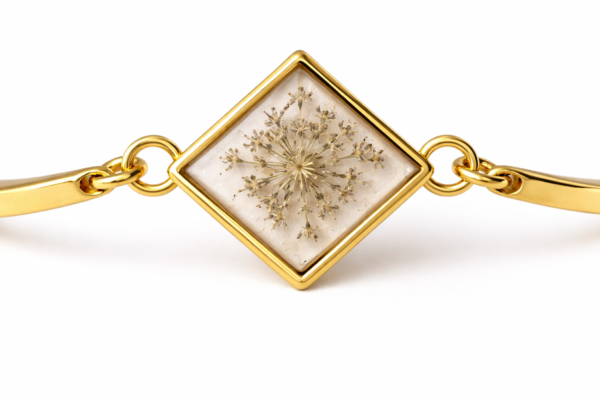 Real Dried Flower Diamond Shape Bracelet for Women | Elegant Luxury Aesthetic Jewelry Gift (ARB-08)